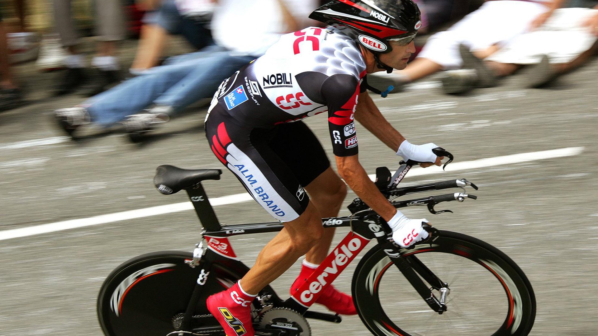 马拉松比赛全民参与，跑出健康新高度，马拉松比赛举办